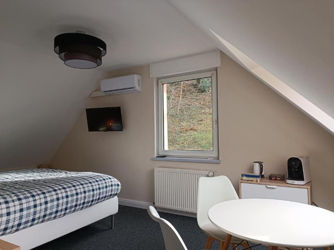 La Fontaine Aux Enfants - Gr5 - Chambre Avec Sdb Privee Abreschviller ภายนอก รูปภาพ